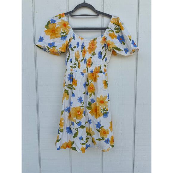 Billabong Dresses & Skirts - Billabong Floral Mini Dress, Smocked Top, Short‎ Sleeves, Size XS